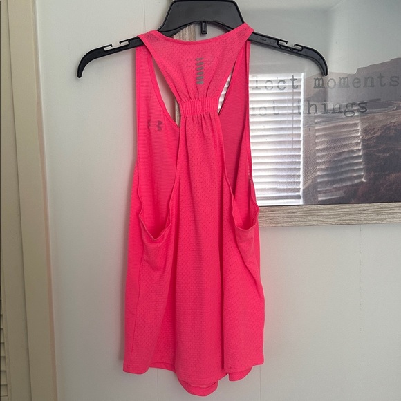 Size Medium Pink Under Armour Tank Top - Picture 4 of 4